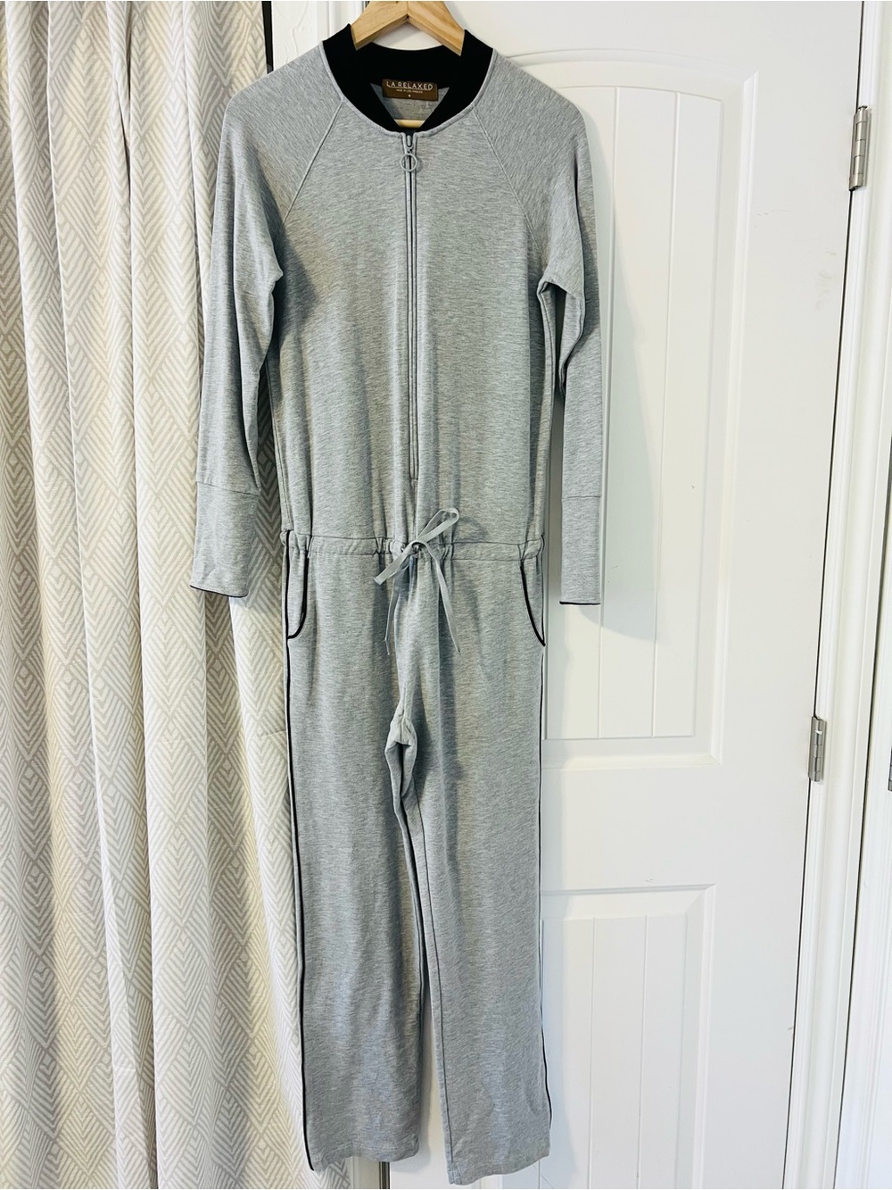 Casual Grey Women's Zip-Front Jumpsuit with Drawstring Waist Medium